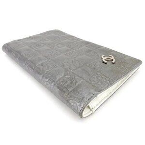 CHANEL Purse Gray Silver White Women Authentic secondhand